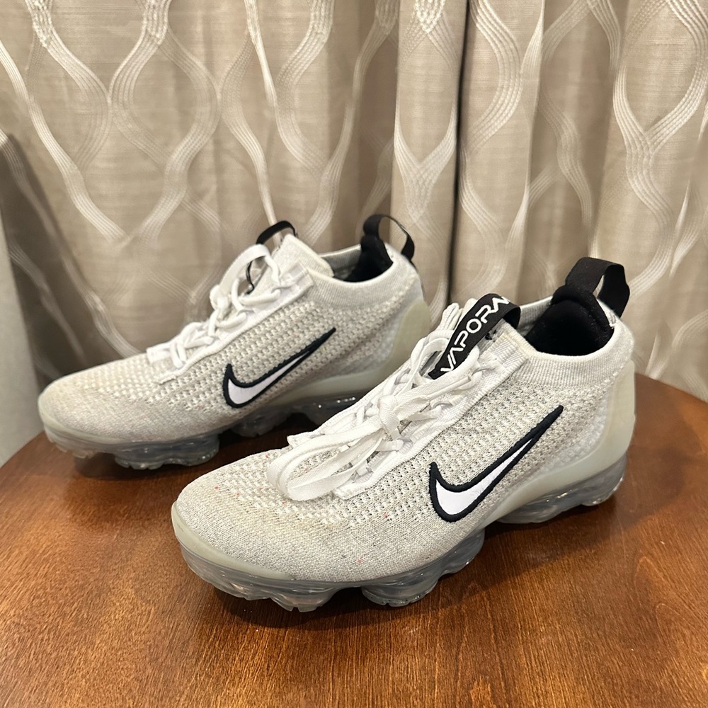 Nike Air Vapormax 2021 Flyknit Mint Gray Sneaker, Size 5Y DB1550-100